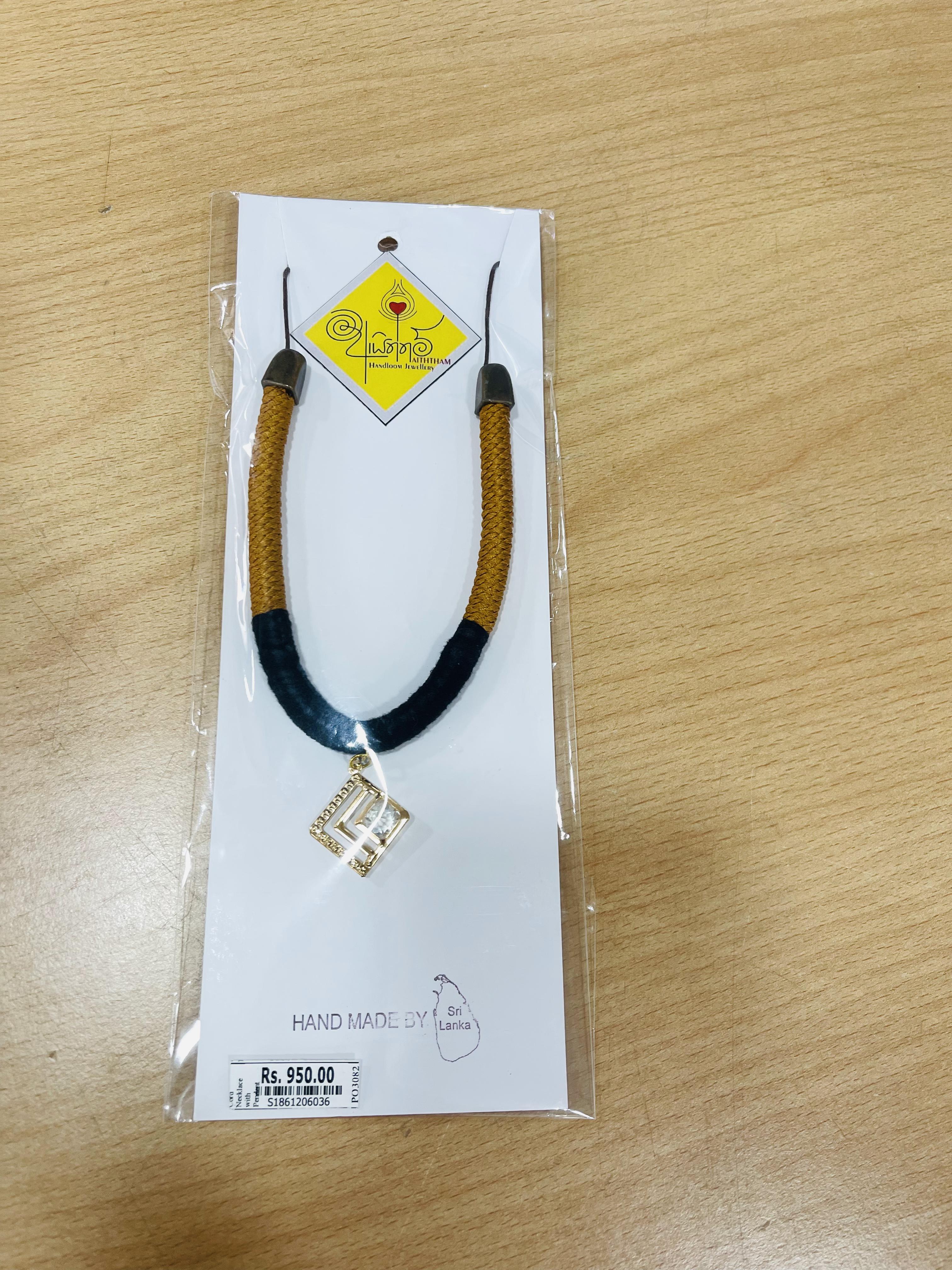 Aiththam Handloom Necklace for Ladies Gold & Black